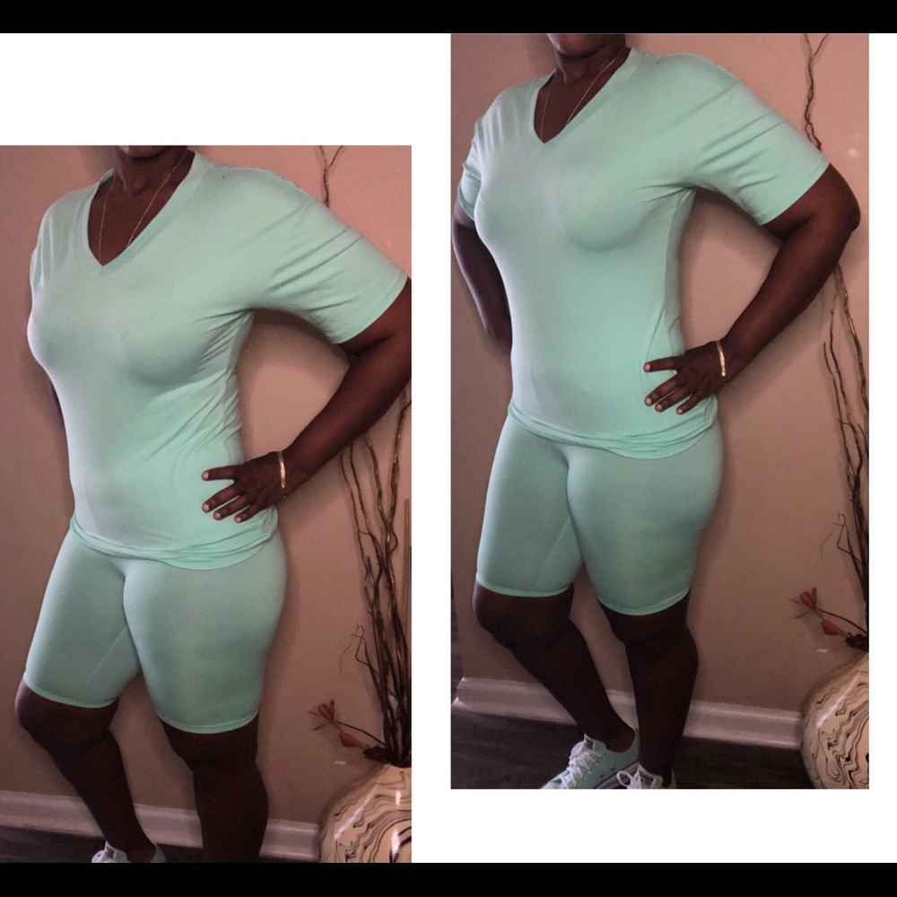 Cozy v neck teeshirt and biker short set